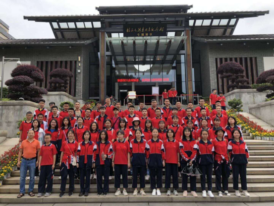 湖北航天高級(jí)中學(xué)參加韶山主題研學(xué)旅行_湖南研學(xué)旅行網(wǎng)